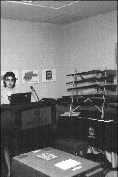 La possession d'armes &agrave; feu   n&eacute;cessitera un permis d&egrave;s janvier prochain, de rappeler M<sup>e</sup>&nbsp;Marie-Danielle   Leclair, avocate &agrave; la division des permis de la S&ucirc;ret&eacute; du   Qu&eacute;bec