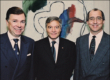 Le b&acirc;tonnier du Qu&eacute;bec, Claude G. Leduc (au centre), a repr&eacute;sent&eacute; le Barreau du Qu&eacute;bec lors du lancement de la campagne de promotion. Il est ici entour&eacute; de Jean La Couture (&agrave; gauche), pr&eacute;sident de l'IMAQ, et de M<sup>e</sup>&nbsp;Serge Roy, pr&eacute;sident du Comit&eacute; sur la m&eacute;diation du Barreau du Qu&eacute;bec