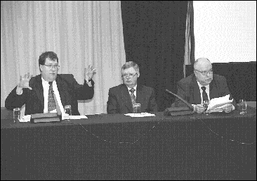 M<SUP>es</SUP> Jean L. Beauchamp, Gaston Gauthier et Pierre Gagnon