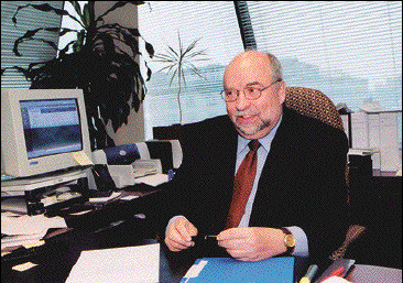 Depuis trente ans, de dire le b&acirc;tonnier Pierre Gagnon, le Barreau du Qu&eacute;bec s'acharne &agrave; d&eacute;fendre l'id&eacute;e que les membres des tribunaux administratifs doivent jouir d'un statut leur garantissant l'ind&eacute;pendance et l'impartialit&eacute; dans l'exercice de leurs fonctions. Or, cette inamovibilit&eacute; est partie int&eacute;grante du projet de loi 35