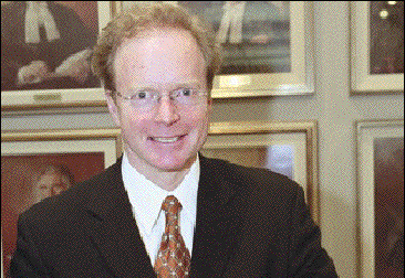 D&egrave;s son entr&eacute;e en fonction, le 7 mai 2003, M<sup>e</sup>&nbsp;St&eacute;phane Rivard annonce qu'il compte intervenir d&egrave;s maintenant dans le dossier litigieux du <I>Code de proc&eacute;dure civile.</I>