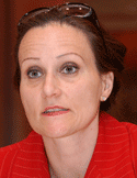M<sup>me</sup>&nbsp;Anne Saris, professeure de droit &agrave; l'UQAM
